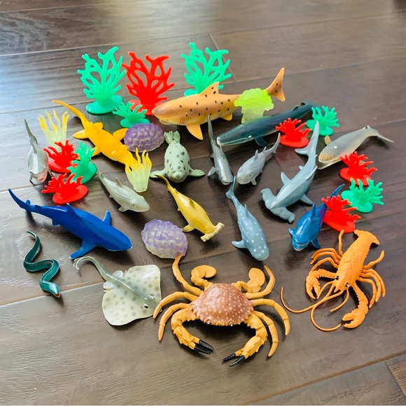 Terra by Battat Marine World Sea Life Set Toy Animal Figures Playset, 35 pieces - Picture 4 of 11